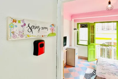 King Room avec balcon — Vitamin Home Hoàn Kiếm 35
